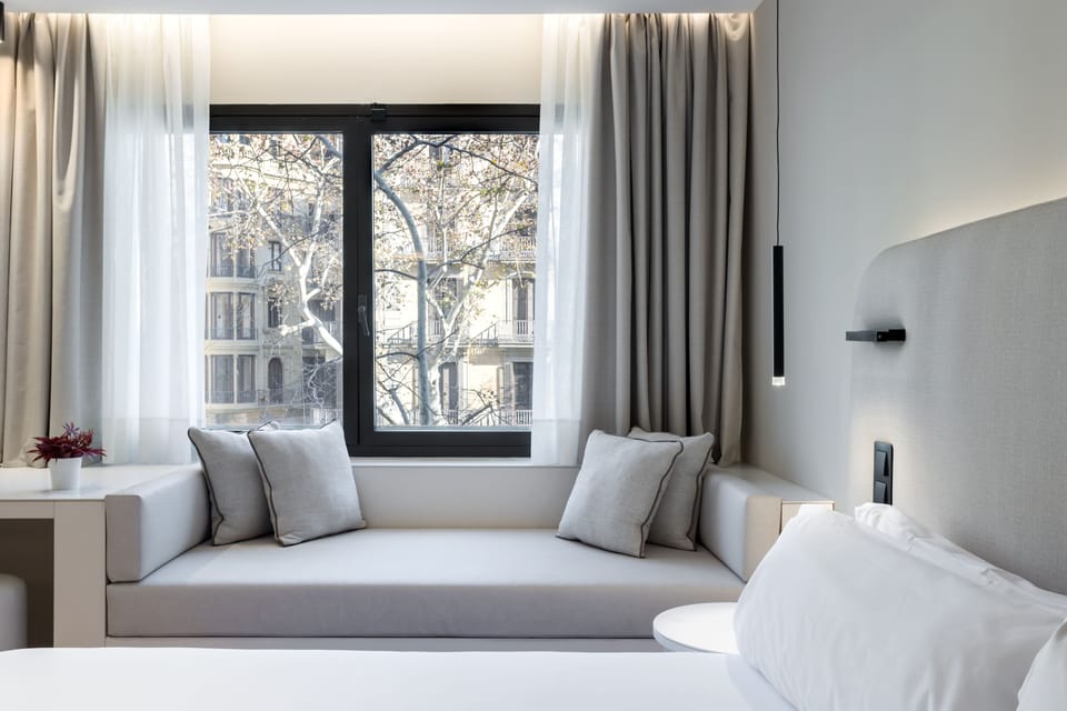 Design Double or Twin Room | Premium bedding, down comforters, pillowtop beds, minibar