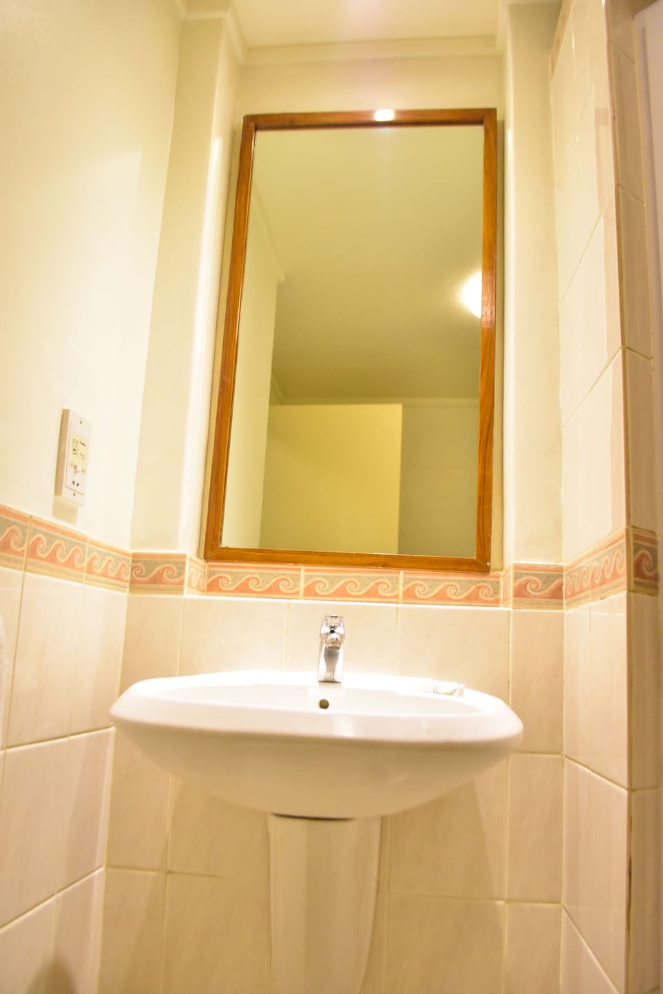 Bathtub, eco-friendly toiletries, towels