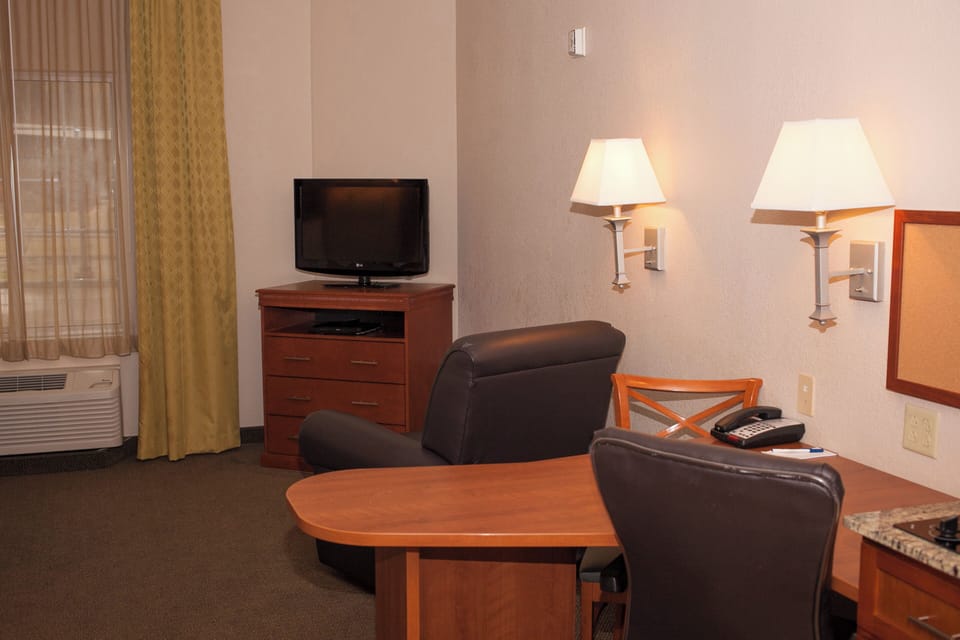 Desk, iron/ironing board, WiFi (free), bed sheets