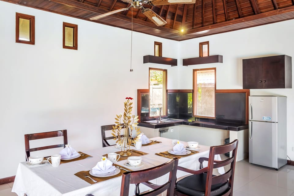 Villa, 2 Bedrooms, Private Pool | In-room dining