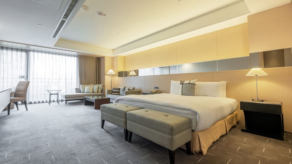 Deluxe Suite, City View | View from room