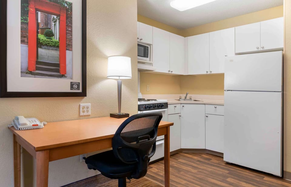 Studio, 2 Queen Beds, Non Smoking | Private kitchen | Fridge, microwave, stovetop, coffee/tea maker