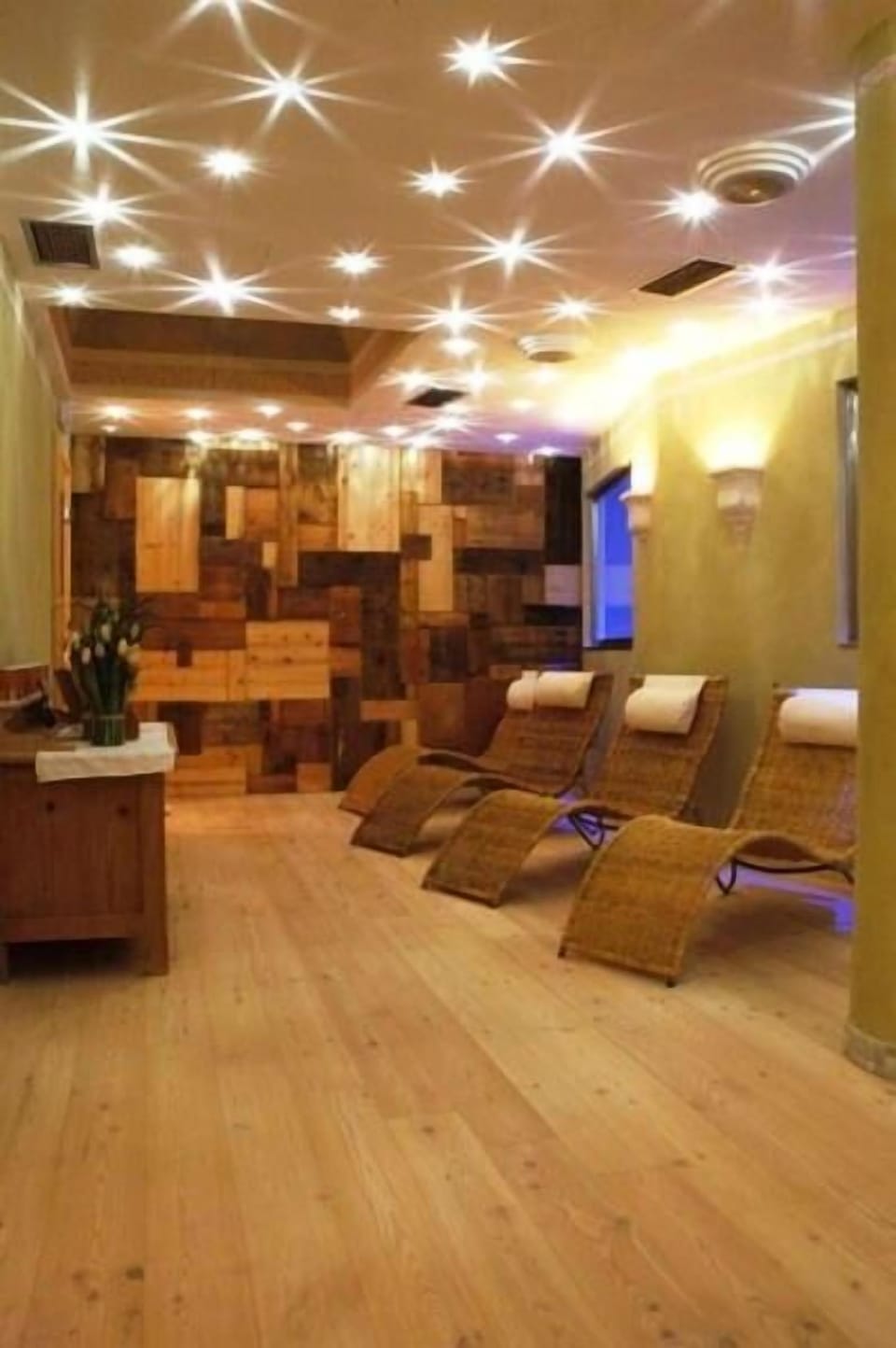 Sauna, hot tub, Turkish bath, body treatments, hydrotherapy