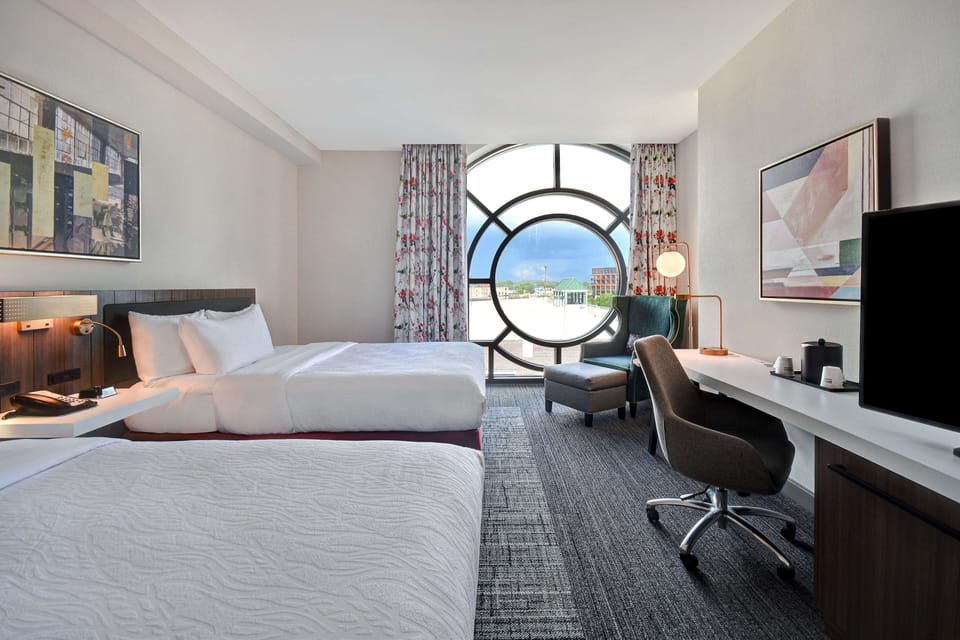 In-room safe, desk, iron/ironing board, free WiFi