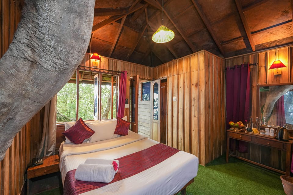Tree House | Desk
