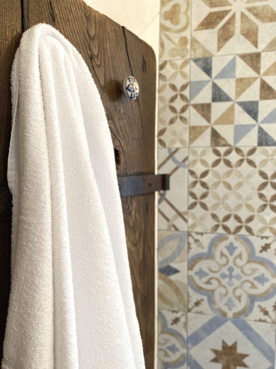 Quadruple Room (Juvanna) | Bathroom | Shower, rainfall showerhead, free toiletries, hair dryer