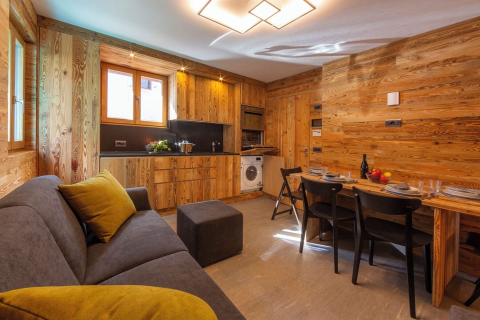 Family Apartment, 1 Bedroom, Microwave (Marlies Ski in - Ski out 50m) | Interior