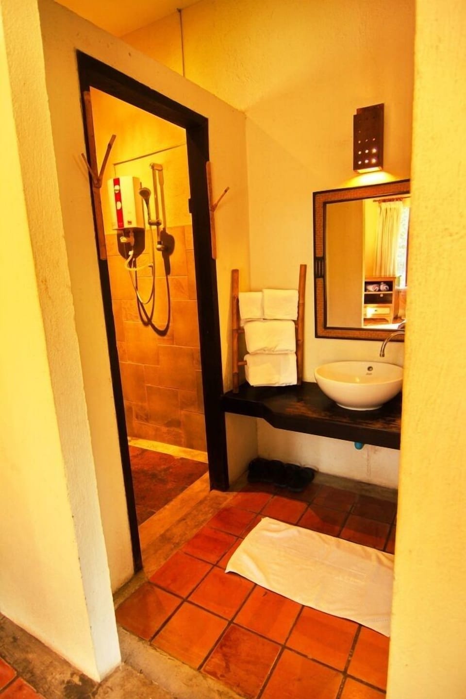 Bathroom sink
