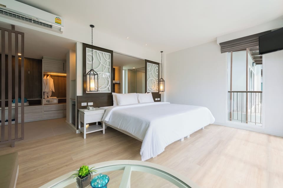 Minibar, in-room safe, desk, blackout drapes