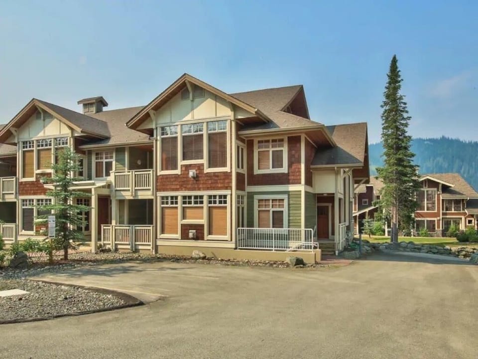 Condo, 2 Bedrooms | Exterior