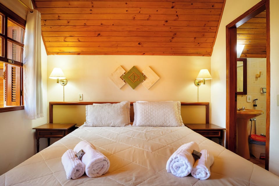 Standard Chalet (Alvenaria) | Minibar, bed sheets