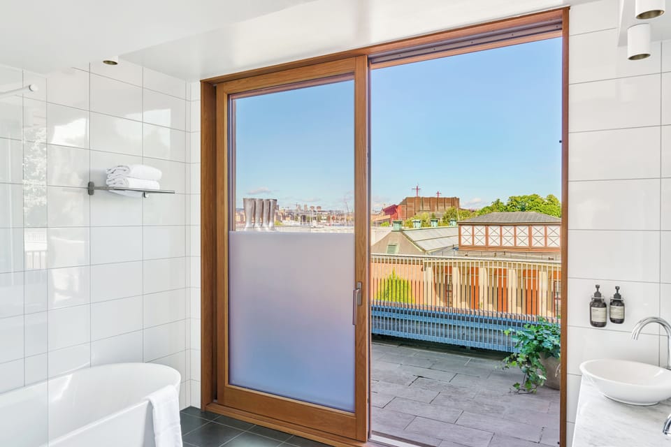 Suite (The Terrace) | Bathroom | Shower, designer toiletries, hair dryer, heated floors (bathroom)