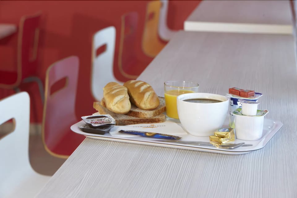 Daily cooked-to-order breakfast for a fee