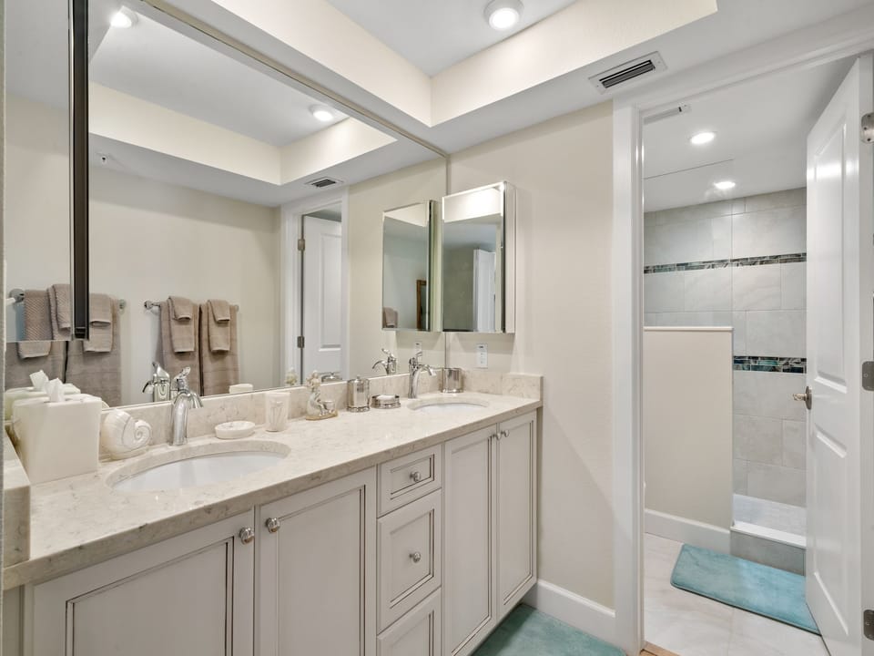 Ocean Sands 908 by Distinctive Beach Rentals Apartment in Redington Beach