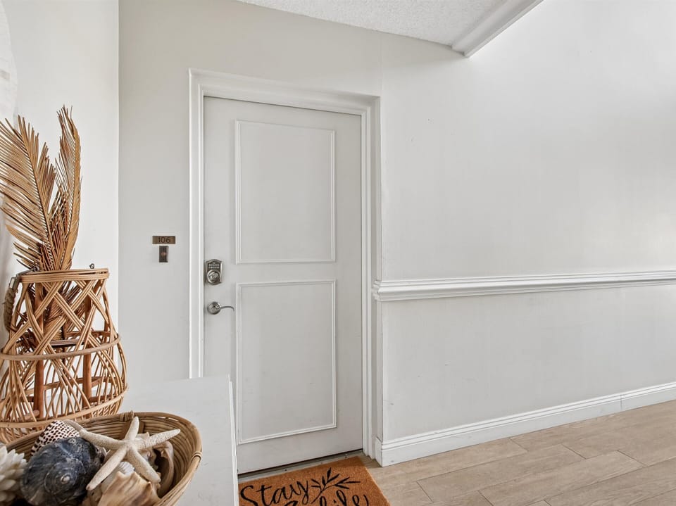 Condo (3 Bedrooms) | Property amenity