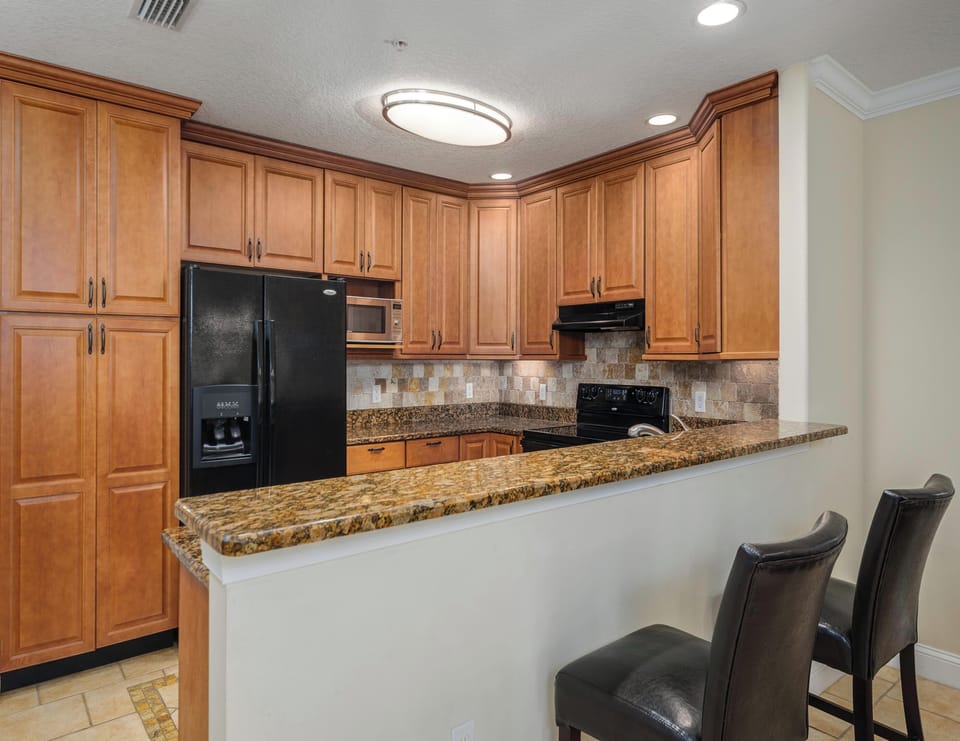 Condo (3 Bedrooms) | Property amenity