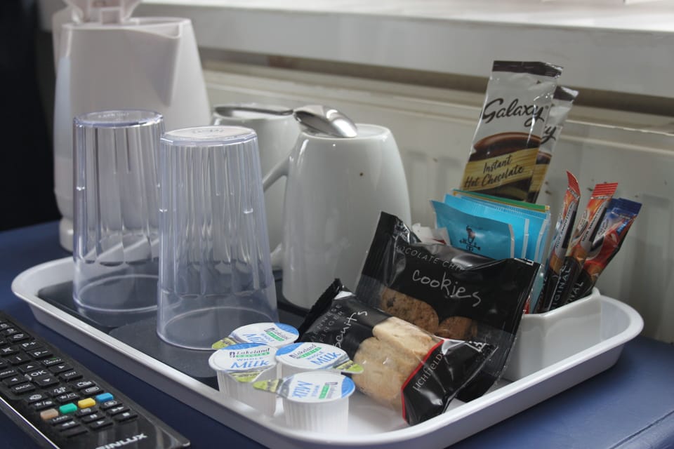 Twin Room, Ensuite | Free WiFi, bed sheets