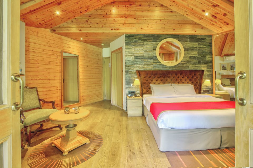 Elite Room | Premium bedding, minibar, in-room safe, laptop workspace