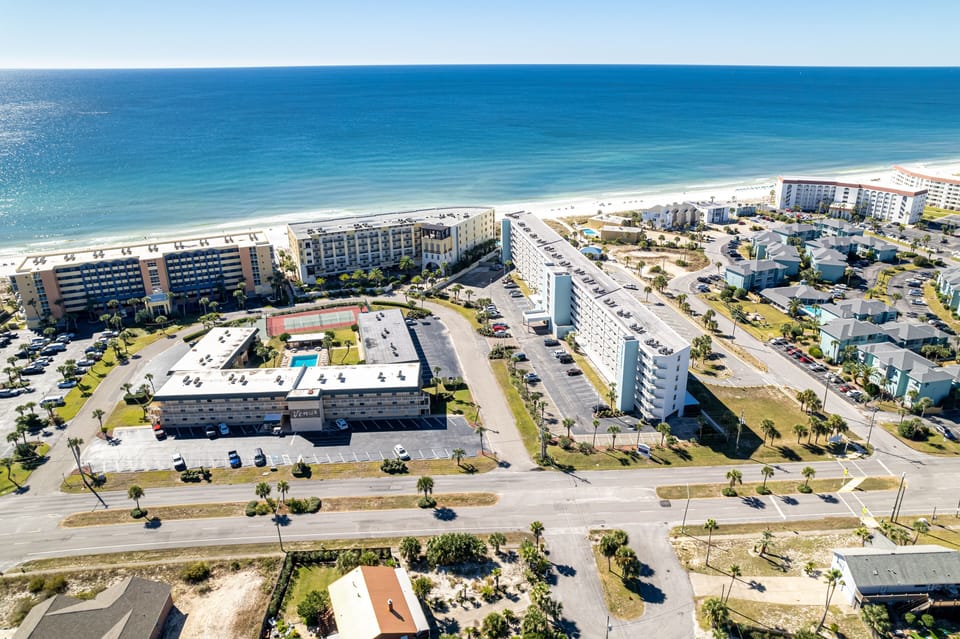 Condo, 3 Bedrooms | Aerial view