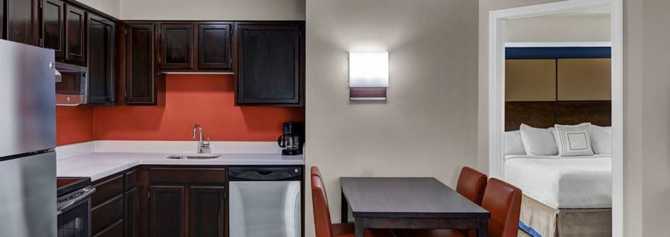 Fridge, microwave, dishwasher, coffee/tea maker