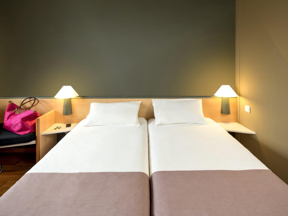 Twin Room, 2 Twin Beds | In-room safe, desk, free WiFi, bed sheets