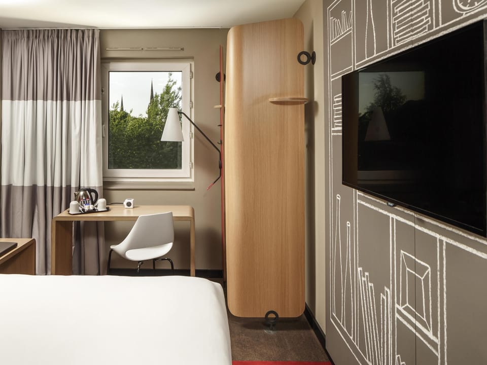 Twin Room, 2 Twin Beds | Desk, soundproofing, iron/ironing board, free WiFi