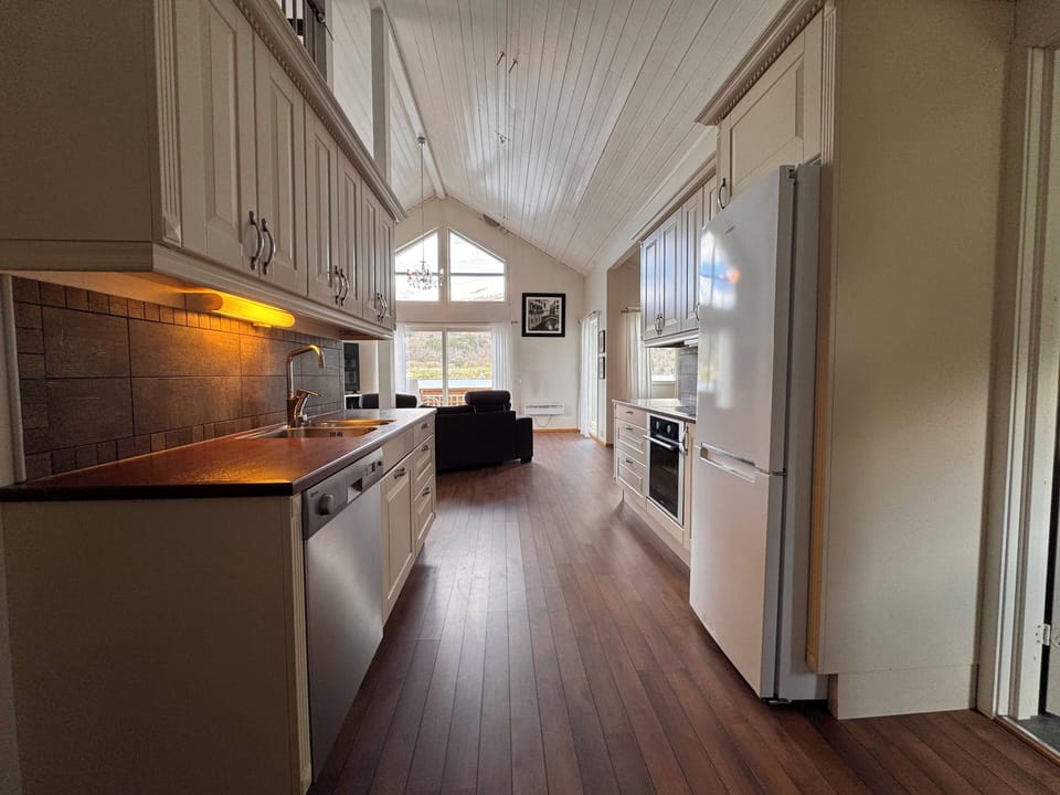 Superior Apartment | Private kitchen | Shared fridge, electric kettle