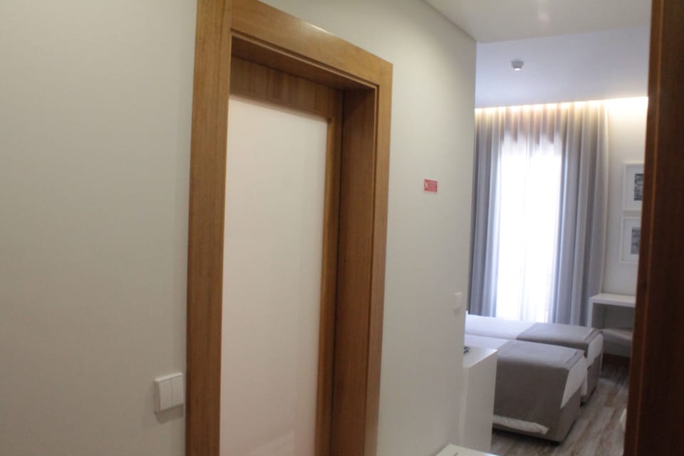 Double Room | Desk, soundproofing, free WiFi, bed sheets