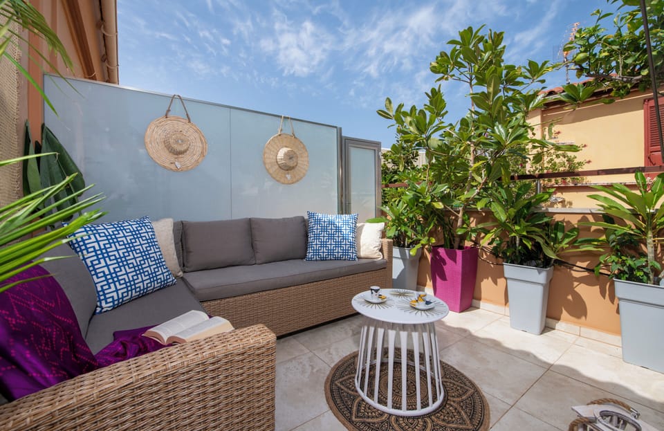 House, 3 Bedrooms, Balcony, City View | Terrace/patio