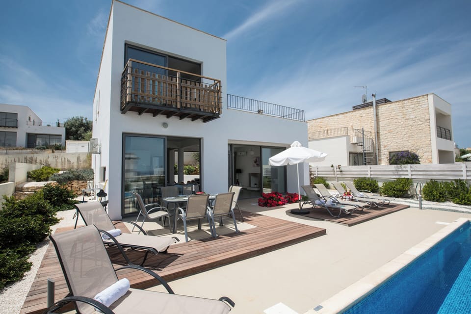 Villa, 3 Bedrooms, Private Pool, Garden View | Outdoor dining
