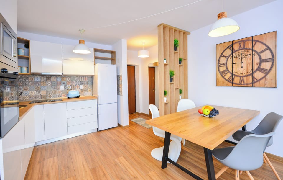 Apartment, 2 Bedrooms, Smoking, Balcony | Private kitchen