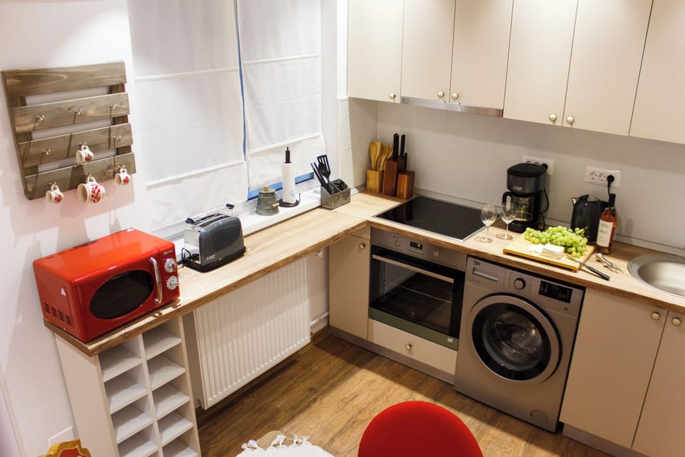 Apartment, 1 Bedroom, Smoking, Balcony | Interior