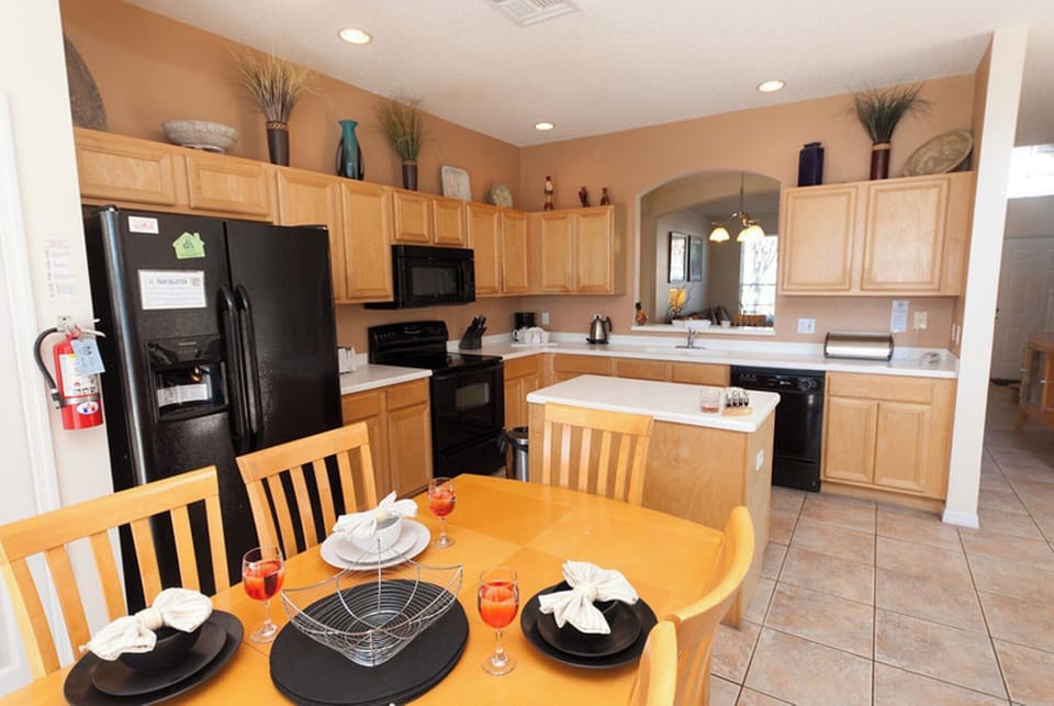 House, 4 Bedrooms, Private Pool, Garden View | Interior