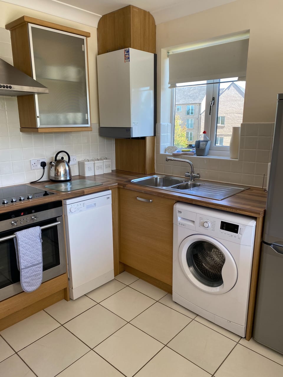 Apartment, 2 Bedrooms, River View | Private kitchen | Fridge, microwave, dishwasher, electric kettle