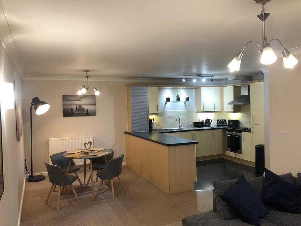 Apartment, 2 Bedrooms, River View | Living area