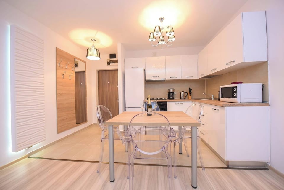 Apartment, 2 Bedrooms, Smoking, Balcony | Private kitchen