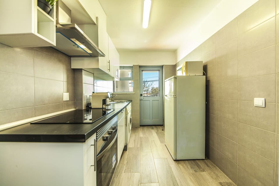 Apartment, 2 Bedrooms | Private kitchen | Full-size fridge, microwave, stovetop, electric kettle
