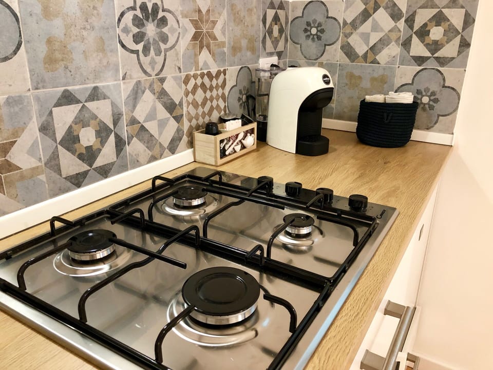 Luxury Studio, Sea View | Private kitchenette