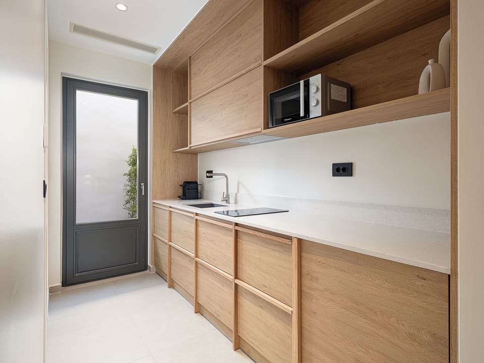 Private kitchenette