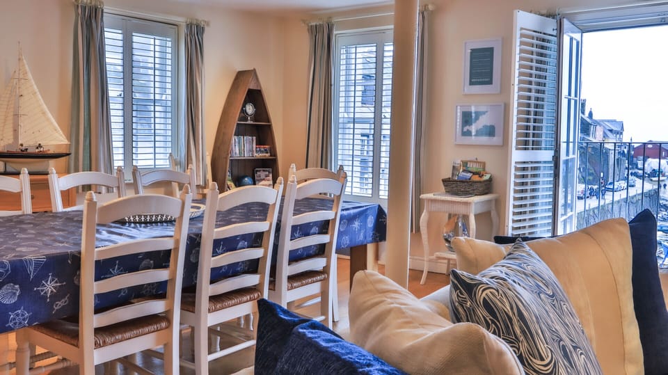 Apartment, Private Bathroom, Sea View | Interior