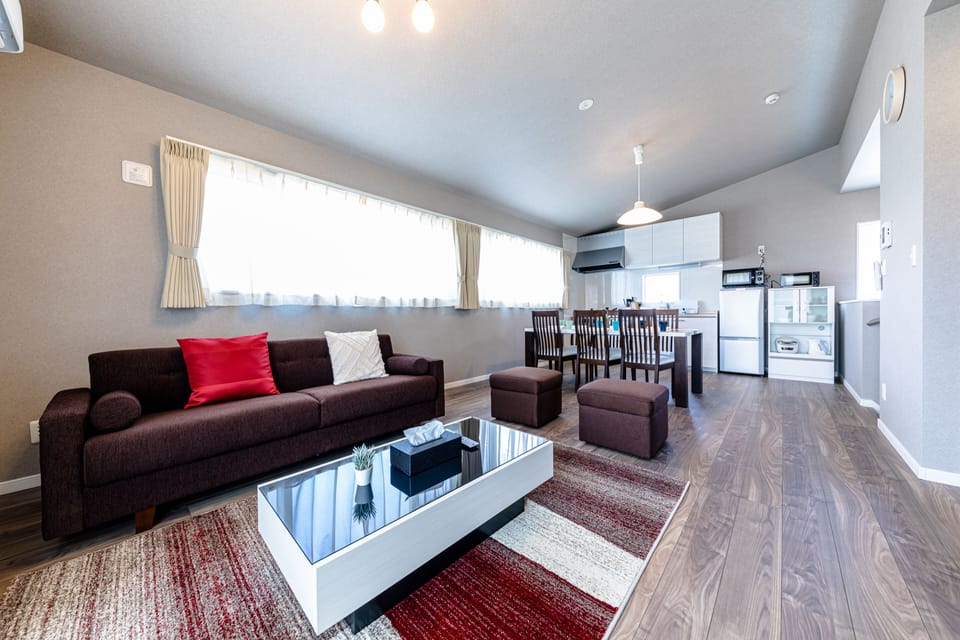 Private Vacation Home | Living room | Flat-screen TV, Netflix, streaming services