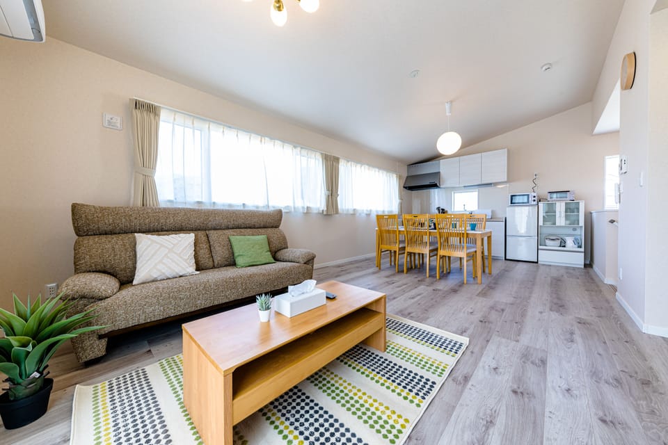 Private Vacation Home | Living room | Flat-screen TV, Netflix, streaming services