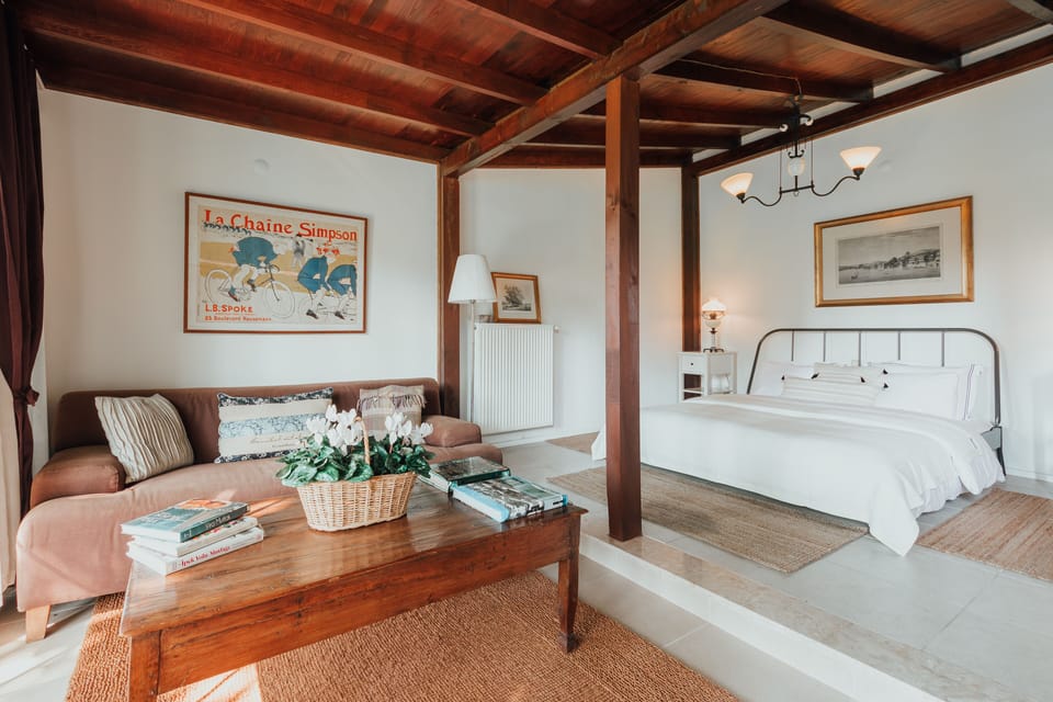 Deluxe Room, Terrace, Garden View | Soundproofing, WiFi (free), bed sheets