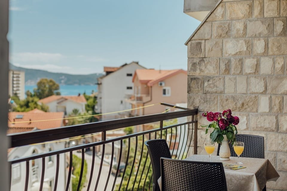 Standard Triple Room, Sea View | Terrace/patio