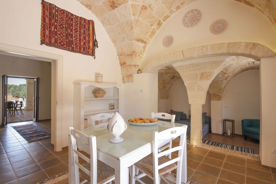 Villa, 4 Bedrooms | In-room dining