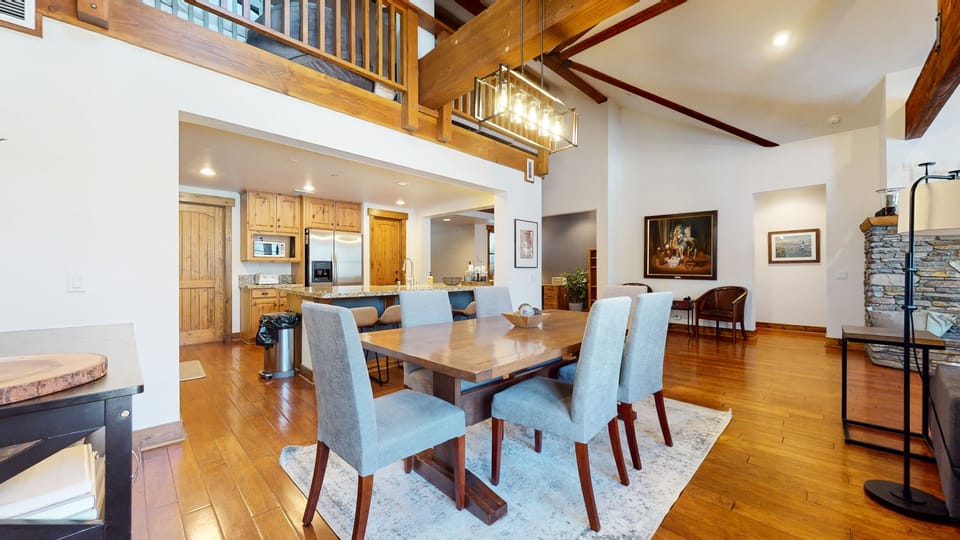 Townhome, 2 Bedrooms | Dining