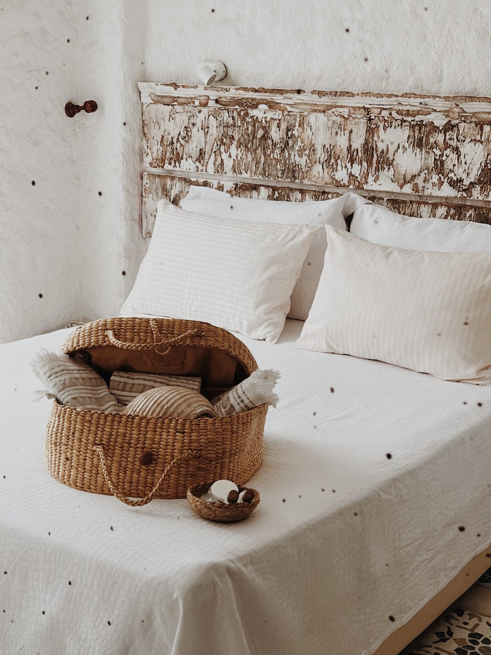 Basic Room | Free WiFi, bed sheets