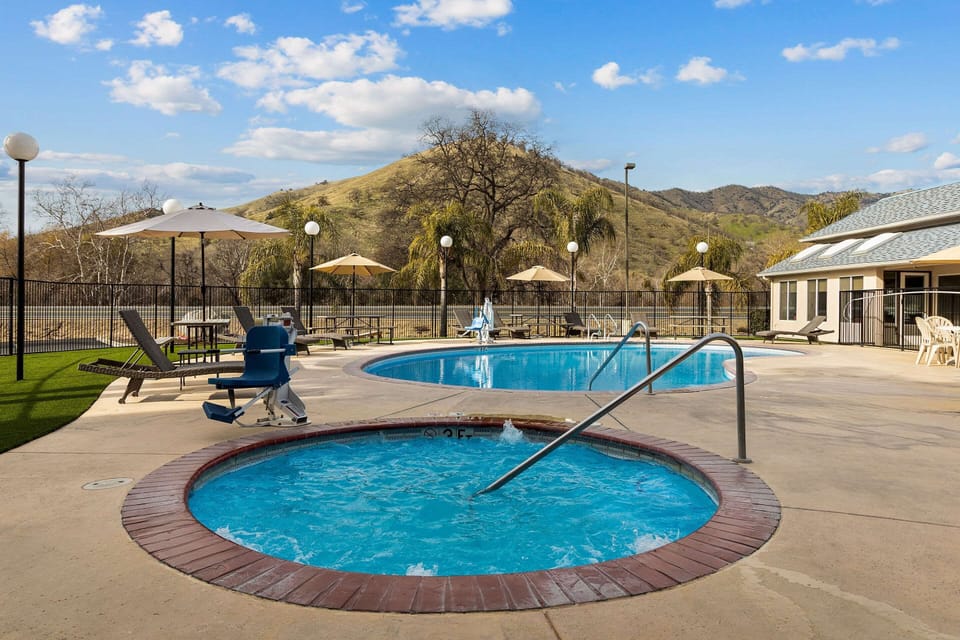 Seasonal outdoor pool