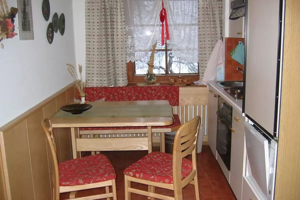 Apartment (Fichte) | In-room dining