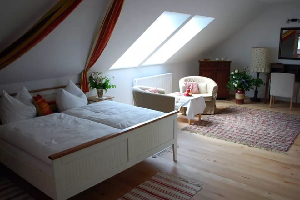 Free cribs/infant beds, free WiFi, bed sheets